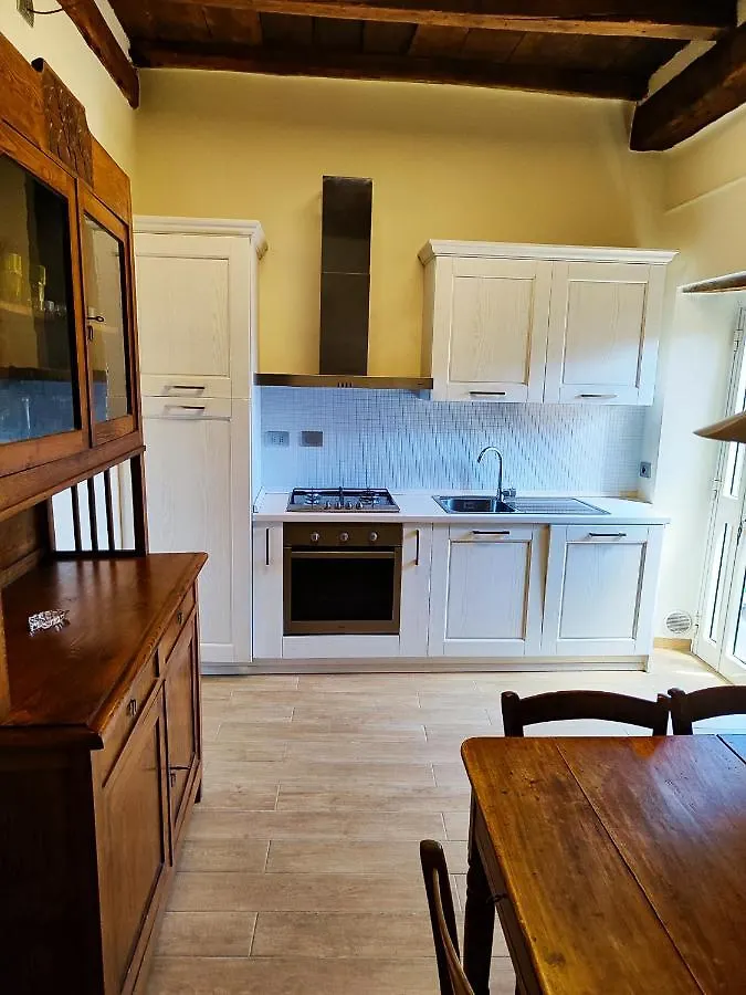 Apartment Ferienwohnung Casa Fontana Naggio  Italien